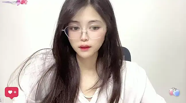 Snapshot of ---MIA--- chatting on 02.11.25 ---MIA--- online show from 02.11.25