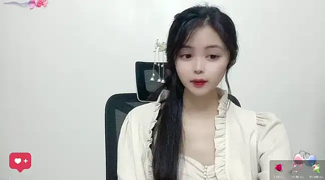 Snapshot of ---MIA--- chatting on 02.21.25 ---MIA--- online show from 02.21.25