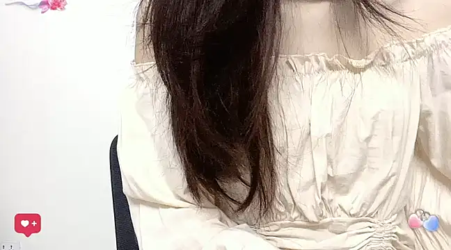 Snapshot of ---MIA--- chatting on 02.23.25 ---MIA--- online show from 02.23.25