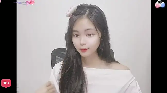 Snapshot of ---MIA--- chatting on 03.02.25 ---MIA--- online show from 03.02.25