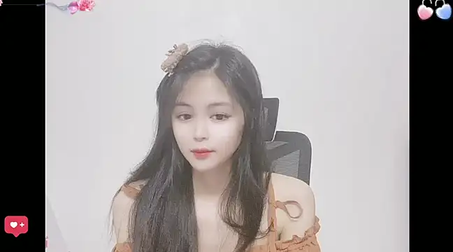 Snapshot of ---MIA--- chatting on 03.03.25 ---MIA--- online show from 03.03.25