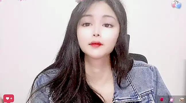 Snapshot of ---MIA--- chatting on 03.09.25 ---MIA--- online show from 03.09.25