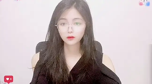 Snapshot of ---MIA--- chatting on 03.22.25 ---MIA--- online show from 03.22.25