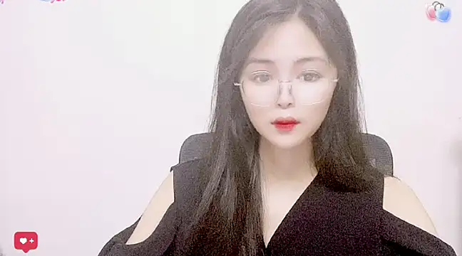 Snapshot of ---MIA--- chatting on 03.22.25 ---MIA--- online show from 03.22.25