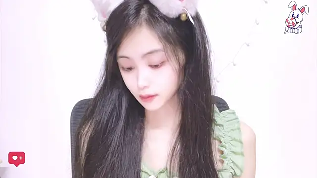 Snapshot of ---MIA--- chatting on 09.10.25 ---MIA--- online show from 09.10.25