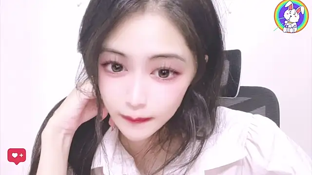 Snapshot of ---MIA--- chatting on 09.19.25 ---MIA--- online show from 09.19.25