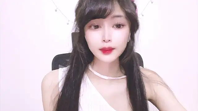 Snapshot of ---MIA--- chatting on 10.02.25 ---MIA--- online show from 10.02.25