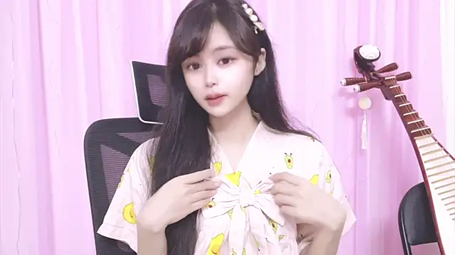 Snapshot of ---MIA--- chatting on 10.08.25 ---MIA--- online show from 10.08.25