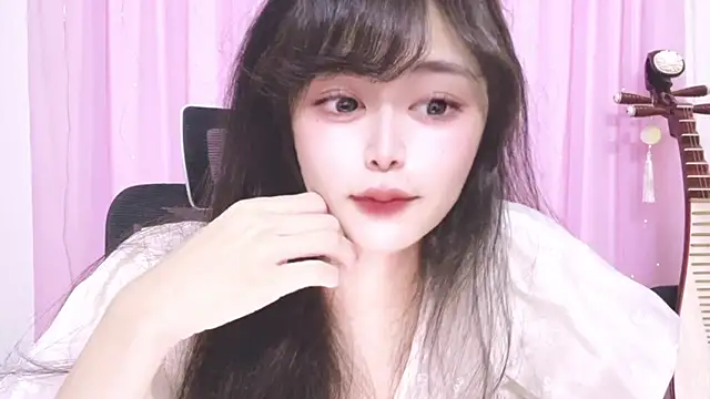 Snapshot of ---MIA--- chatting on 10.16.25 ---MIA--- online show from 10.16.25