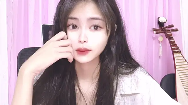 Snapshot of ---MIA--- chatting on 10.23.25 ---MIA--- online show from 10.23.25