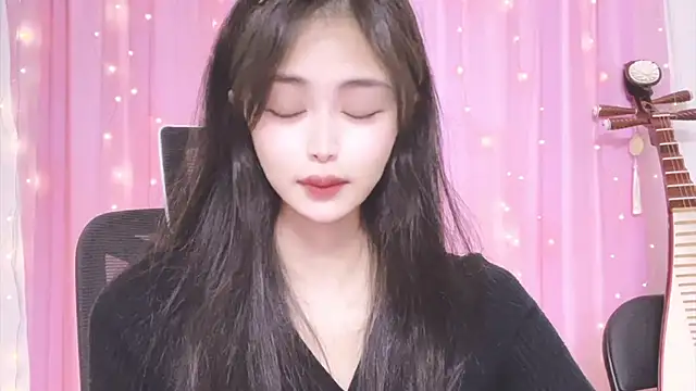 Snapshot of ---MIA--- chatting on 11.05.25 ---MIA--- online show from 11.05.25