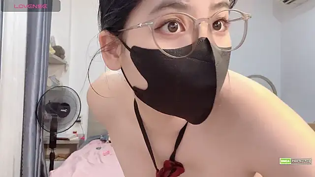 Snapshot of Na_baby chatting on 04.19.26 Na baby online show from 04.19.26