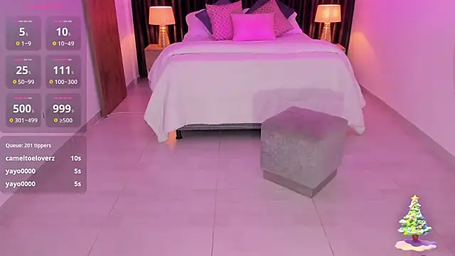 Snapshot of karlaa_james chatting on 12.21.24 karlaa james online show from 12.21.24