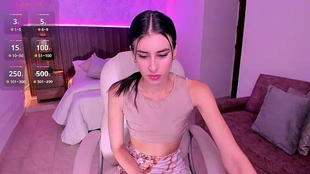 Snapshot of karlaa_james chatting on 09.20.25 karlaa james online show from 09.20.25