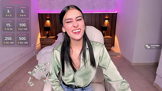 Snapshot of karlaa_james chatting on 11.01.25 karlaa james online show from 11.01.25