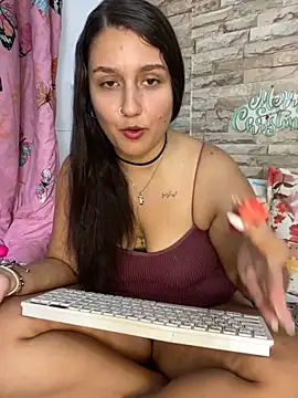 Snapshot of saray_gomez22 chatting on 12.18.24 saray gomez22 online show from 12.18.24