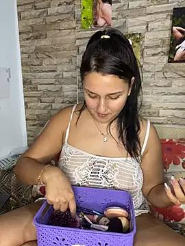 Snapshot of saray_gomez22 chatting on 01.20.25 saray gomez22 online show from 01.20.25