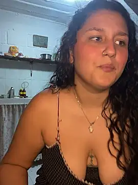 Snapshot of saray_gomez22 chatting on 01.29.25 saray gomez22 online show from 01.29.25