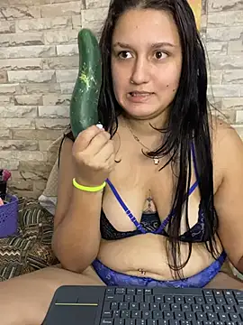Snapshot of saray_gomez22 chatting on 02.06.25 saray gomez22 online show from 02.06.25