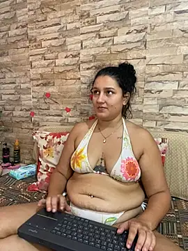 Snapshot of saray_gomez22 chatting on 02.16.25 saray gomez22 online show from 02.16.25