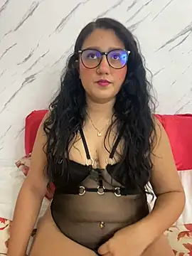 Snapshot of saray_gomez22 chatting on 03.19.25 saray gomez22 online show from 03.19.25