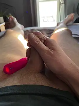 Snapshot of Tyler98425 chatting on 01.13.25 Tyler98425 online show from 01.13.25