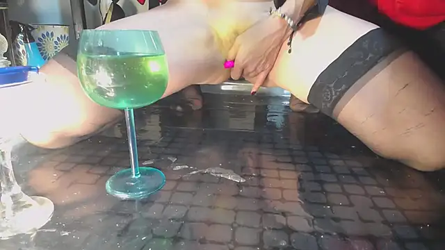 marilyn jon3s online show from 02.22.26