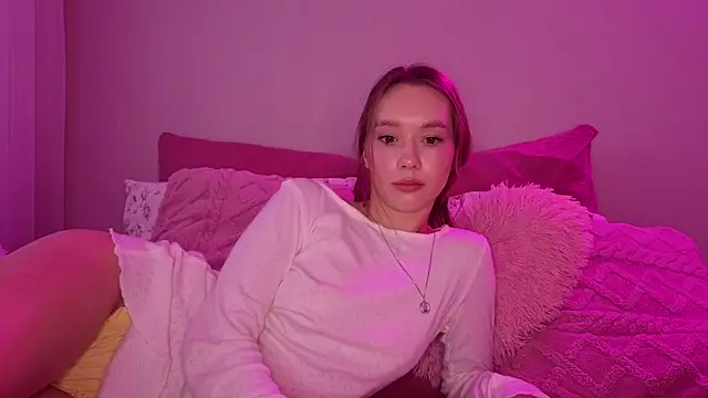 KateVon online show from 10.02.25