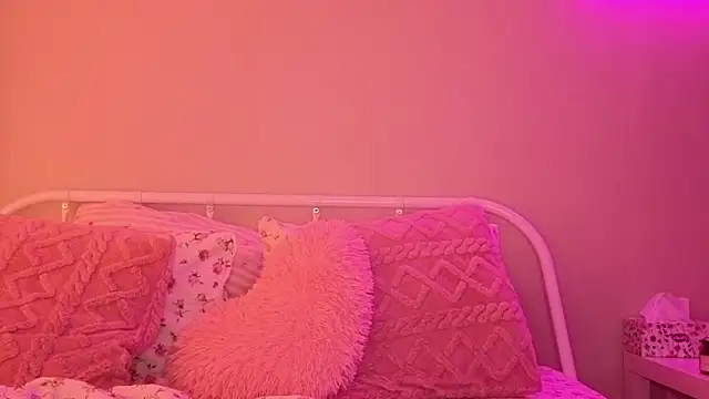 KateVon online show from 11.20.25