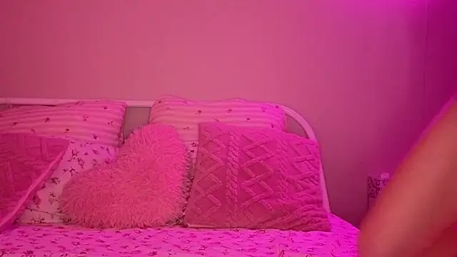 KateVon online show from 11.26.25