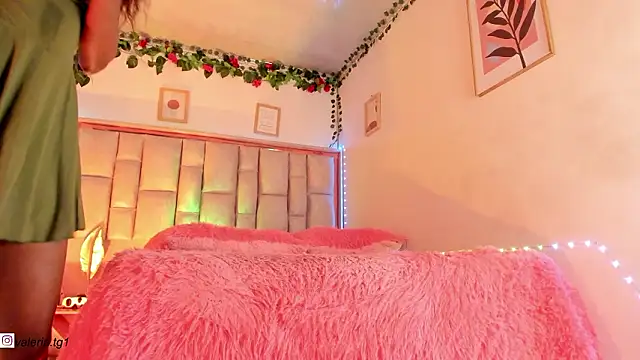 Valeria Thompson1 online show from 03.12.26