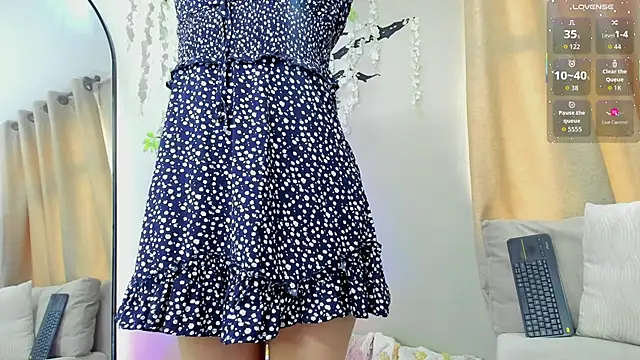 Snapshot of Miranda_doll_ chatting on 09.17.25 Miranda doll online show from 09.17.25