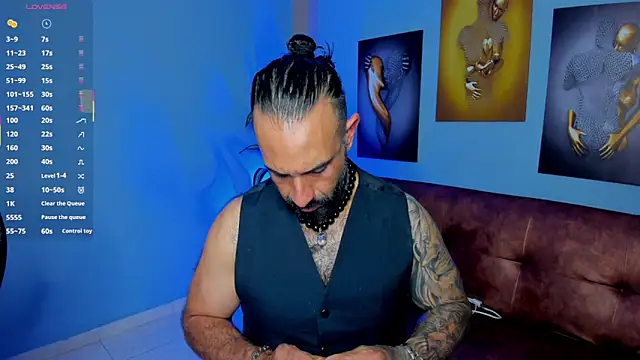 Snapshot of mr_maik chatting on 10.05.25 mr maik online show from 10.05.25