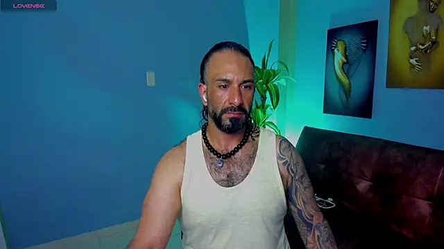 Snapshot of mr_maik chatting on 11.05.25 mr maik online show from 11.05.25