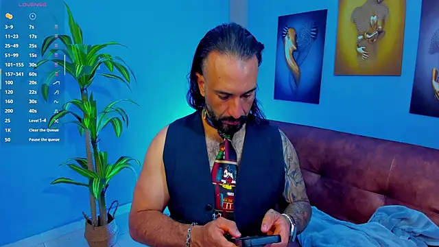 Snapshot of mr_maik chatting on 11.10.25 mr maik online show from 11.10.25