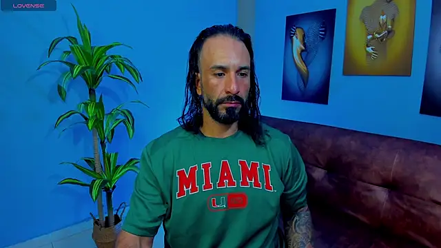 Snapshot of mr_maik chatting on 11.11.25 mr maik online show from 11.11.25