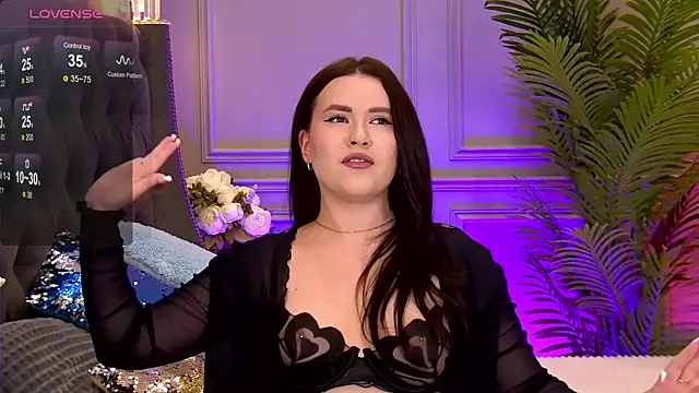 TrishaWinslet online show from 02.10.25