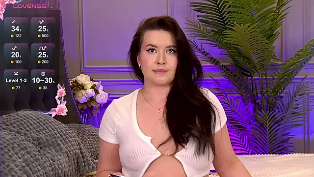 TrishaWinslet online show from 02.19.25