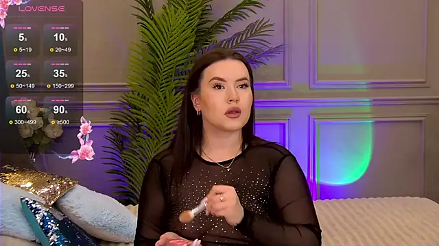 TrishaWinslet online show from 03.08.25