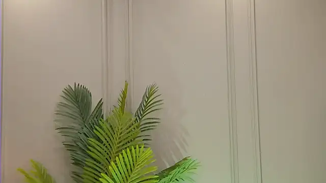 TrishaWinslet online show from 09.16.25