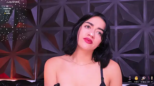 Snapshot of KasiaNoir_ chatting on 01.18.25 KasiaNoir online show from 01.18.25