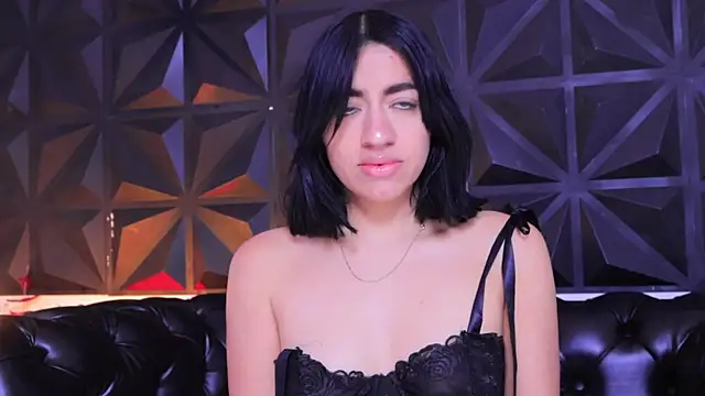 Snapshot of KasiaNoir_ chatting on 01.27.25 KasiaNoir online show from 01.27.25