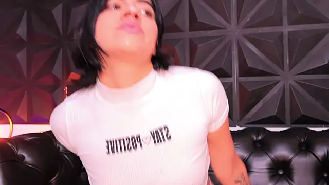 Snapshot of KasiaNoir_ chatting on 02.20.25 KasiaNoir online show from 02.20.25