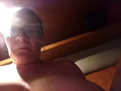 ILUV2TUCHMYKITTY online show from 09.30.25