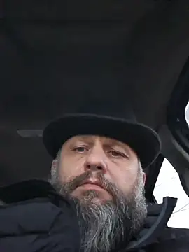 Snapshot of AlexandruCsaba chatting on 11.19.25 AlexandruCsaba online show from 11.19.25