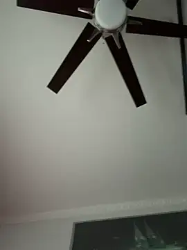 Hornyblond Bella online show from 03.18.26