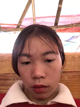 Snapshot of ngoclothingoc9en chatting on 01.04.25 ngoclothingoc9en online show from 01.04.25