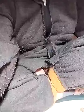 Snapshot of ngoclothingoc9en chatting on 03.17.25 ngoclothingoc9en online show from 03.17.25