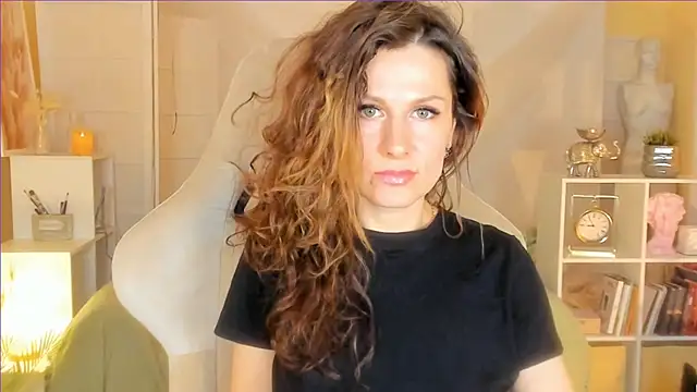 Snapshot of April_o_Nill chatting on 03.16.25 April o Nill online show from 03.16.25