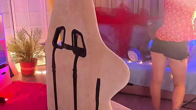 Snapshot of April_o_Nill chatting on 09.18.25 April o Nill online show from 09.18.25